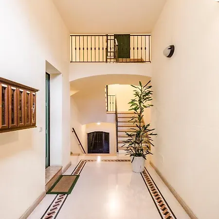 Flat 13: Elegante E Luminoso Con Terrazzo Privato *