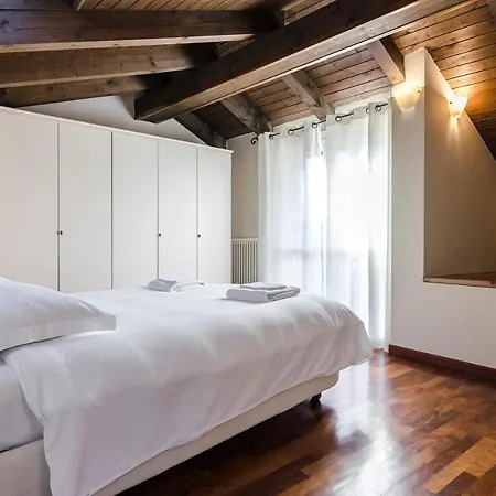 Flat 13: Elegante E Luminoso Con Terrazzo Privato * Bologna