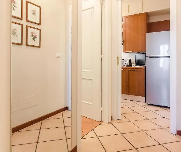 Flat 13: Elegante E Luminoso Con Terrazzo Privato בולוניה