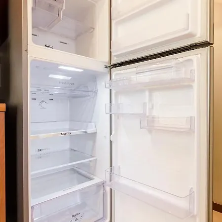 Flat 13: Elegante E Luminoso Con Terrazzo Privato דירה בולוניה