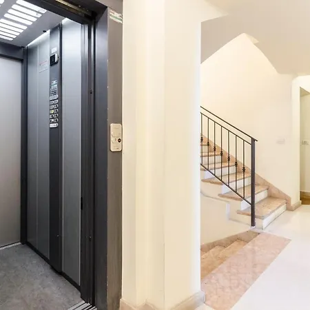 דירה Flat 13: Elegante E Luminoso Con Terrazzo Privato