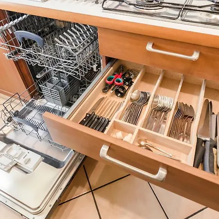 Flat 13: Elegante E Luminoso Con Terrazzo Privato