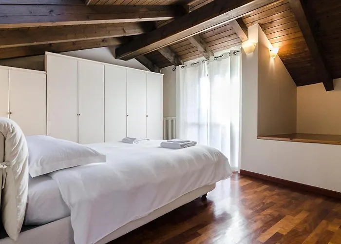 Flat 13: Elegante E Luminoso Con Terrazzo Privato * Bologne