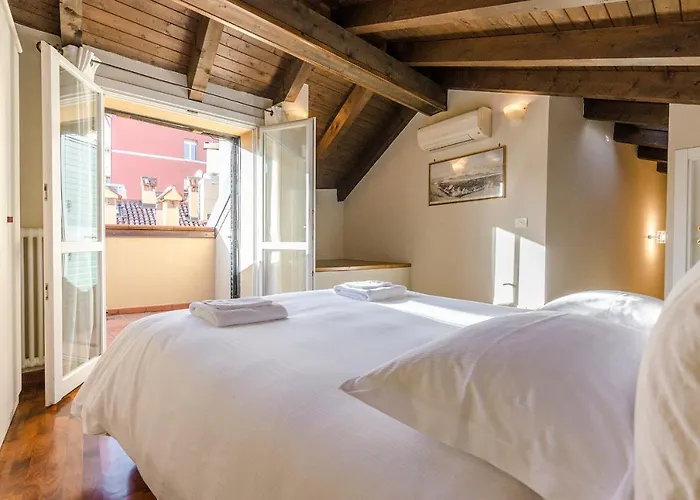 Apartment Flat 13: Elegante E Luminoso Con Terrazzo Privato Bologna