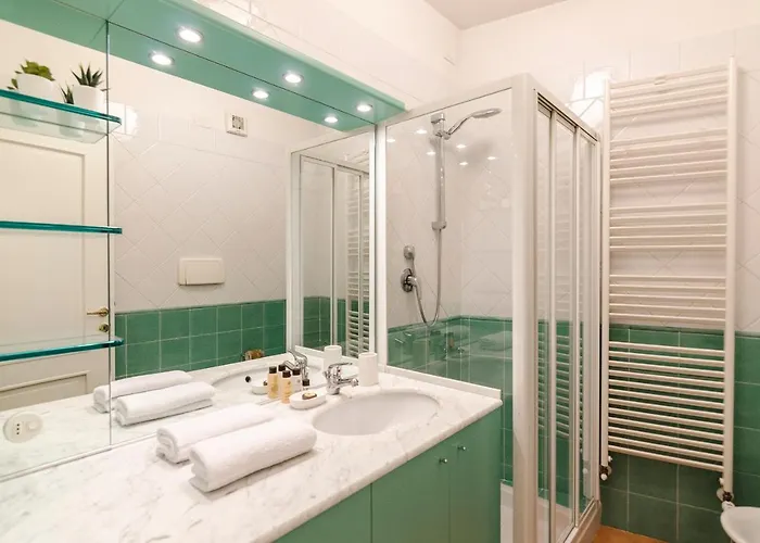 Flat 13: Elegante E Luminoso Con Terrazzo Privato Appartement Bologne