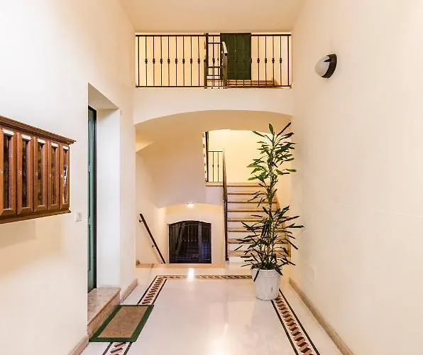 Flat 13: Elegante E Luminoso Con Terrazzo Privato *