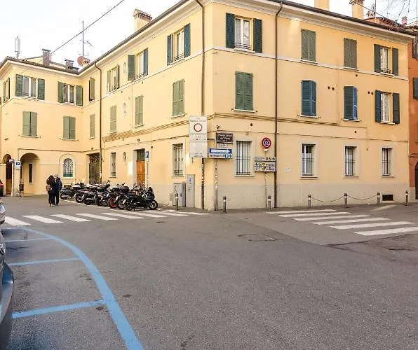 Appartamento Flat 13: Elegante E Luminoso Con Terrazzo Privato Bologna