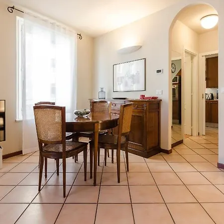 Flat 13: Elegante E Luminoso Con Terrazzo Privato Bologna