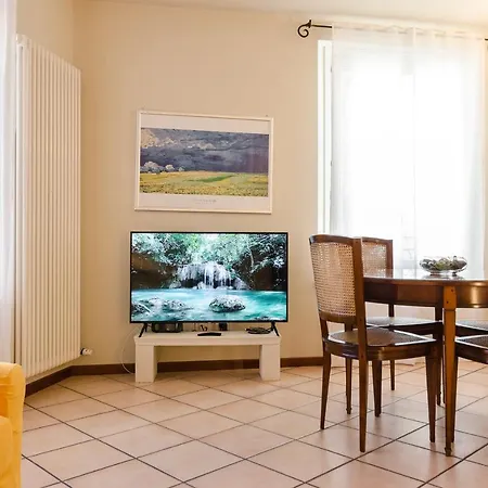 Flat 13: Elegante E Luminoso Con Terrazzo Privato