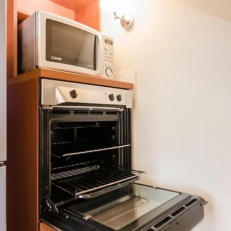 Flat 13: Elegante E Luminoso Con Terrazzo Privato Apartman *