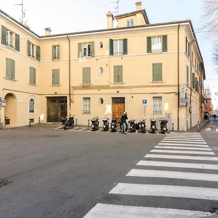 Flat 13: Elegante E Luminoso Con Terrazzo Privato * Bologna