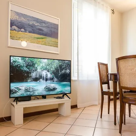 Apartamento Flat 13: Elegante E Luminoso Con Terrazzo Privato Bolonha